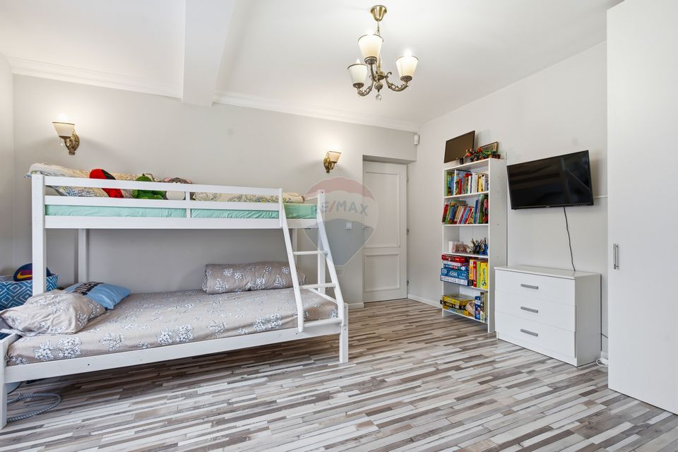 9 room House / Villa for sale