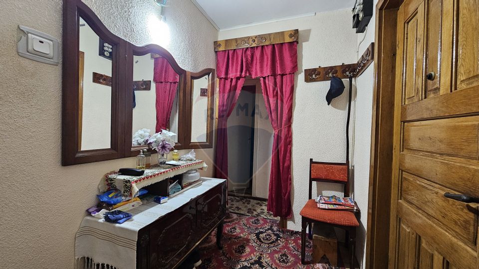 Apartament decomandat cu 2 camere în zona Burdujeni