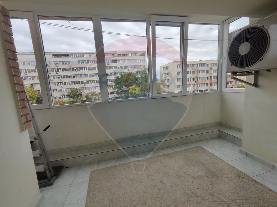 Apartament cu 3 camere de închiriat Stefan cel Mare