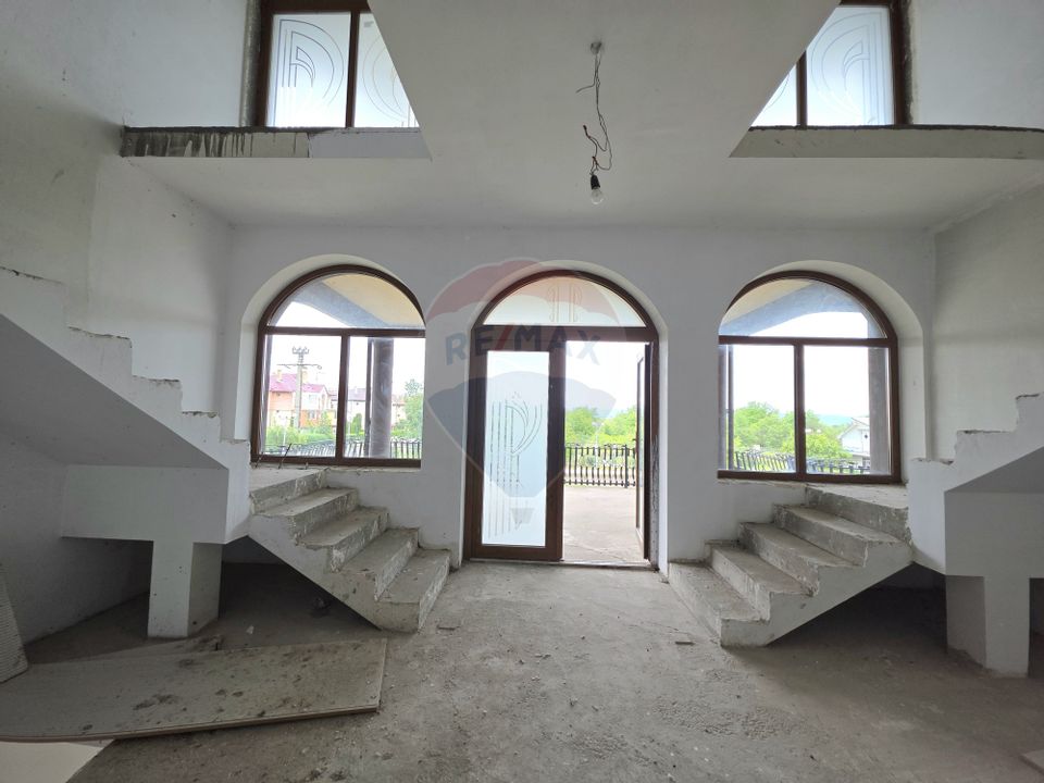 De vânzare proprietate unicat în Sascut - Bacău