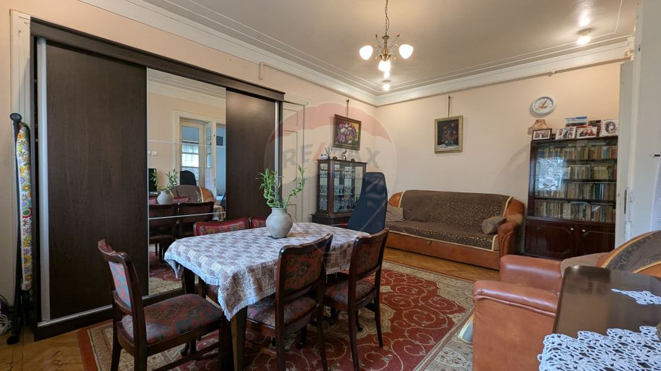 Vânzare Casă / Vilă cu 11 camere  în zona Iancului