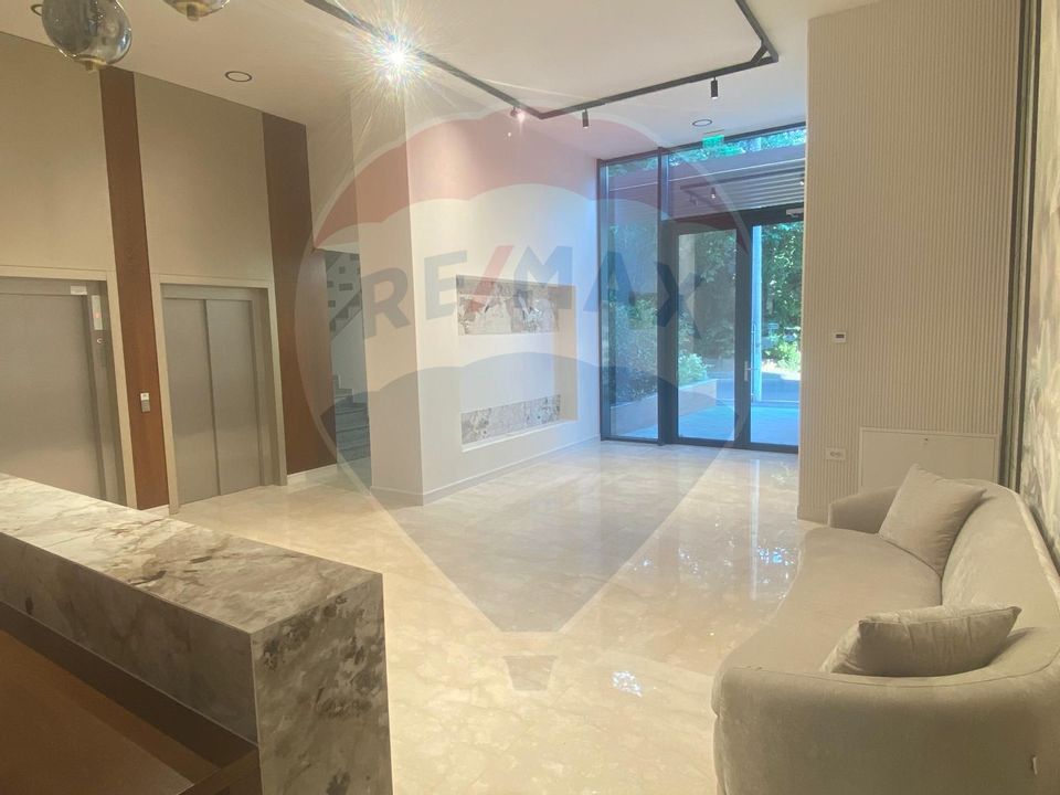 DE VANZARE Apartament cu 3 camere în zona Central/Ploiesti