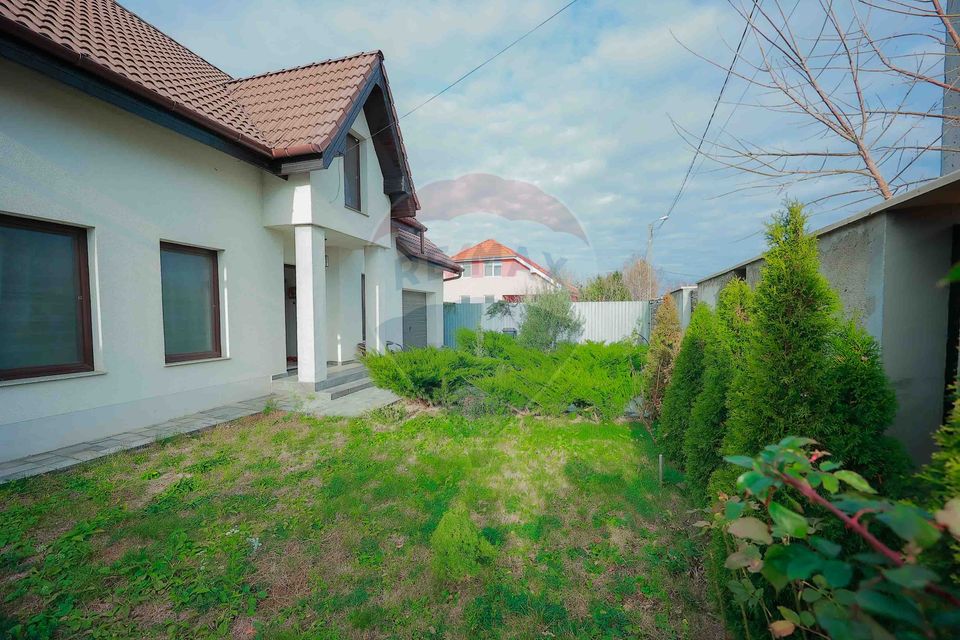 Casă 4 Camere cu Garaj, Construită de Proprietar, Cartier Episcopia