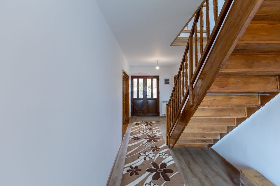 6 room House / Villa for sale