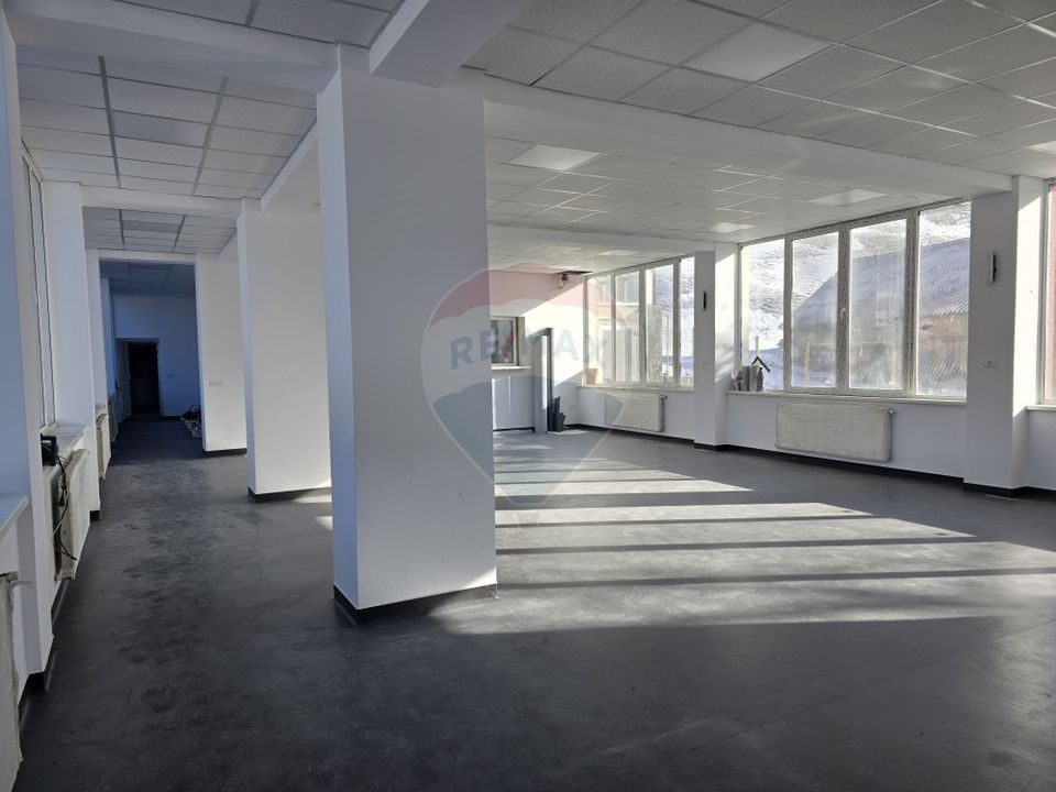 Vila / Pensiune / Camin / Azil seniori, zona superba Moeciu, parcare