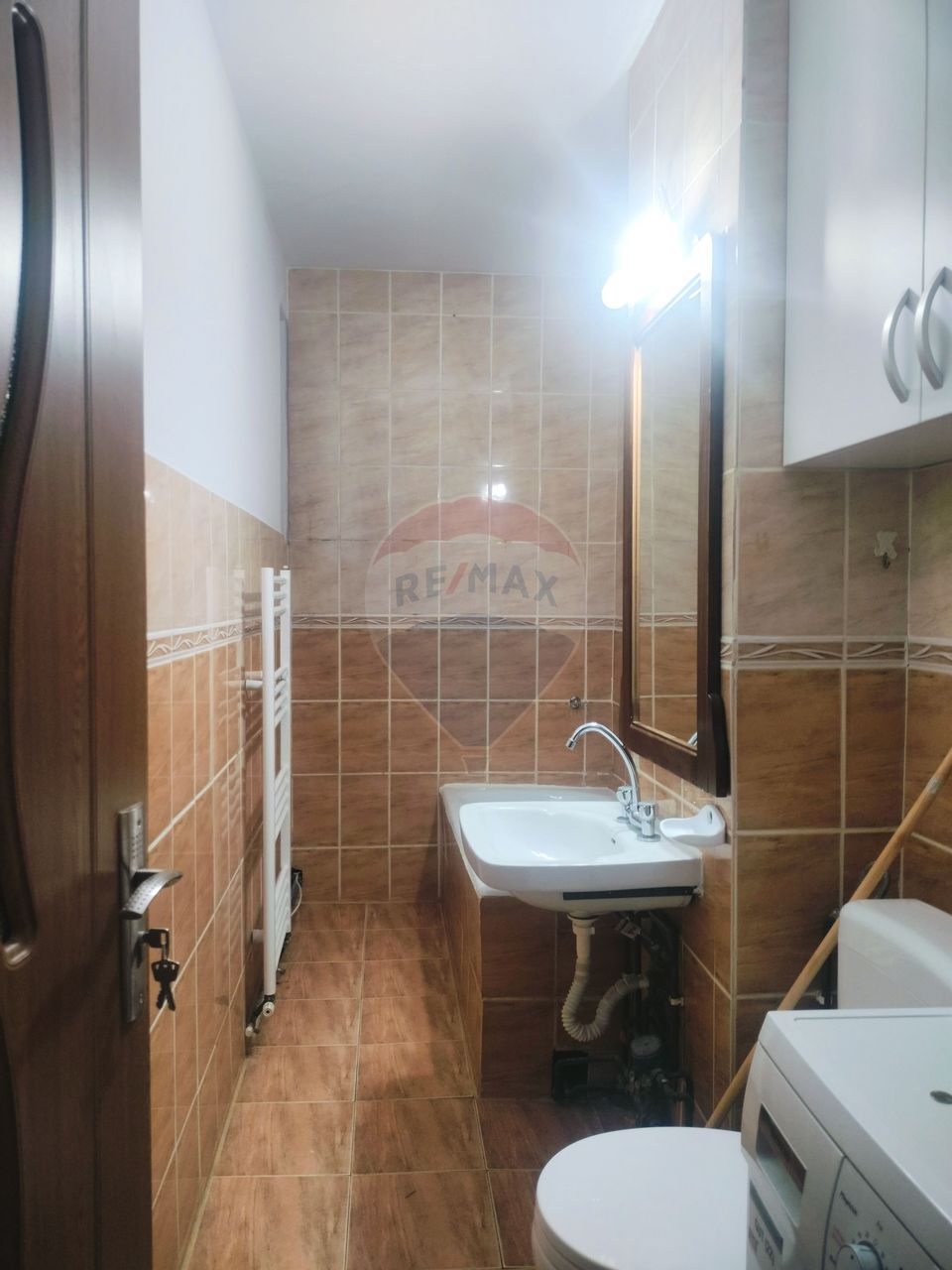 Apartament cu trei camere în zona Vitrometan- de inchiriat
