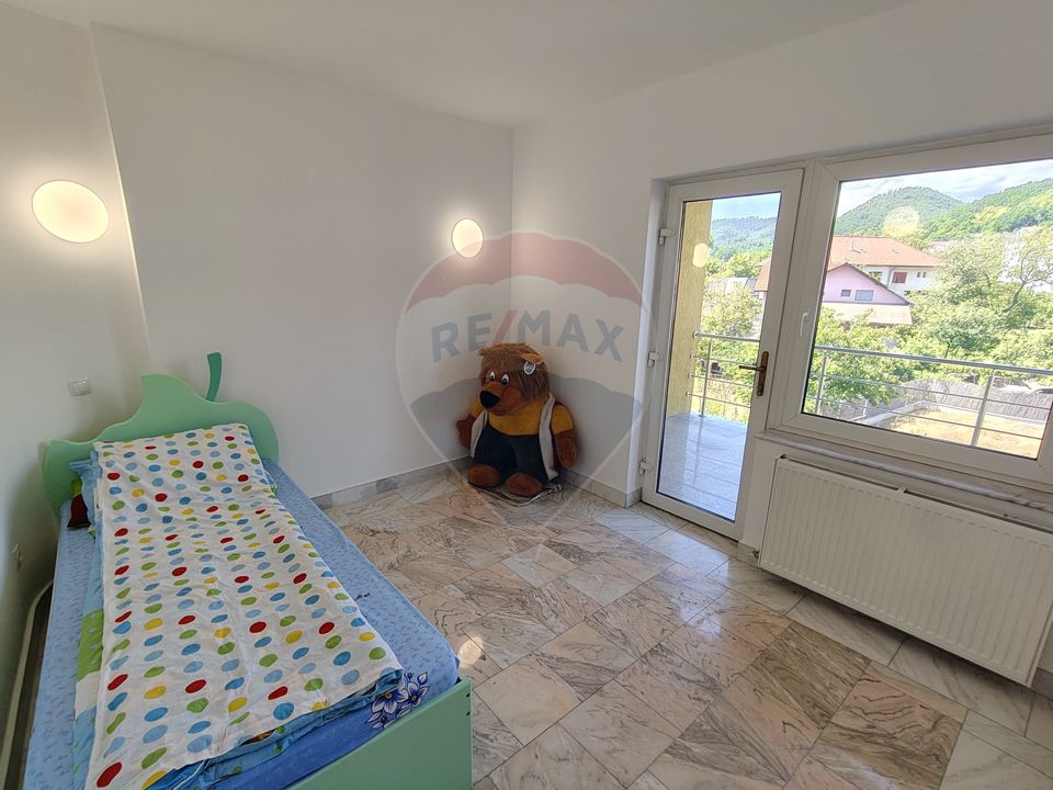 DE ÎNCHIRIAT – Spațiu comercial generos P+2 în zonă Centrală