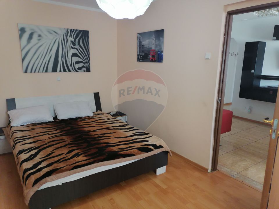 Apartament cu 3 camere de închiriat în zona Milcov