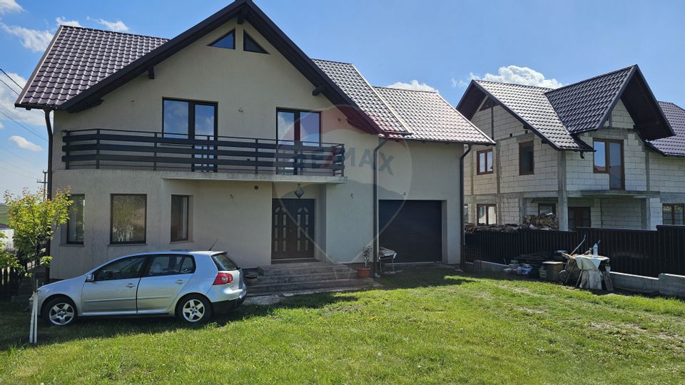 Casă / Vilă cu 5 camere de vanzare in Mihoveni Suceava