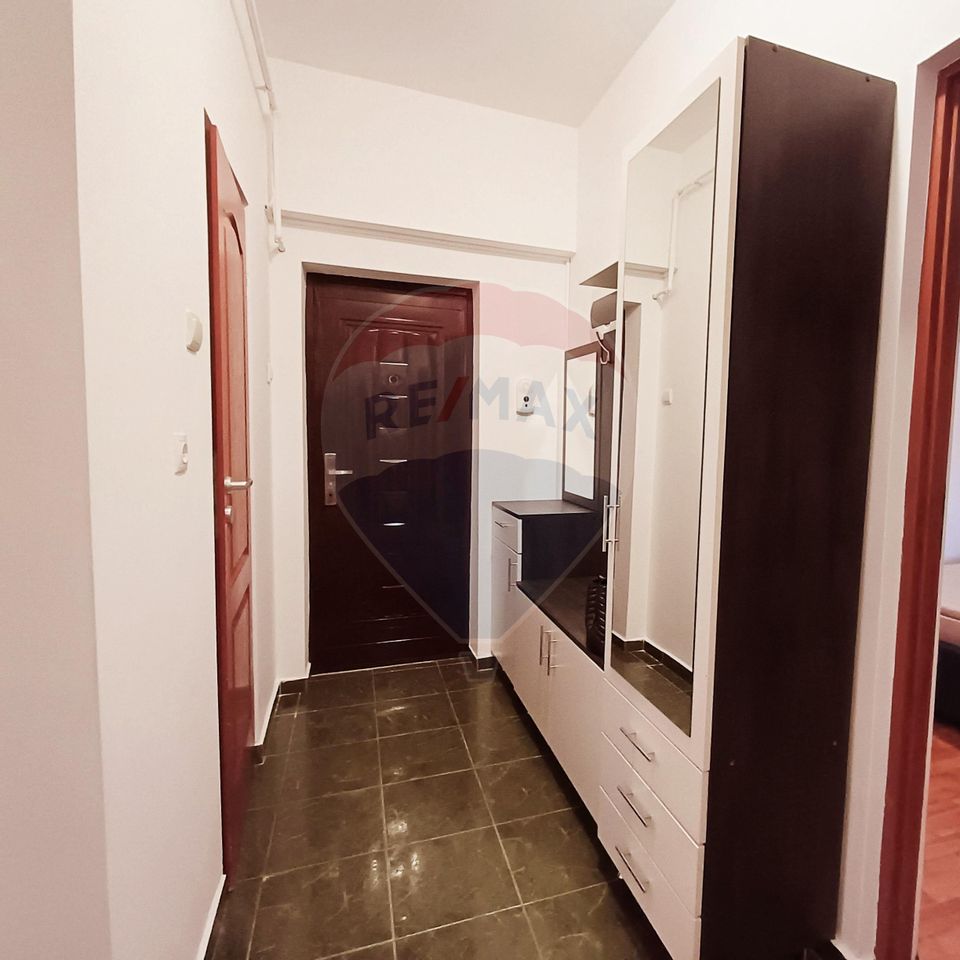 Apartament cu 2 camere de închiriat