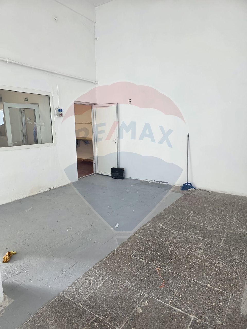 Spatiu multifunctional parter 216 mp Baicului platforma industriala