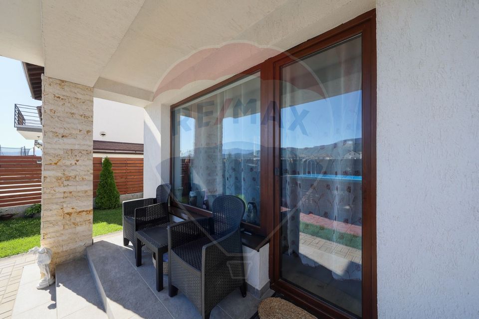 Vila mobilata modern, piscina, zona de interes Ghimbav!