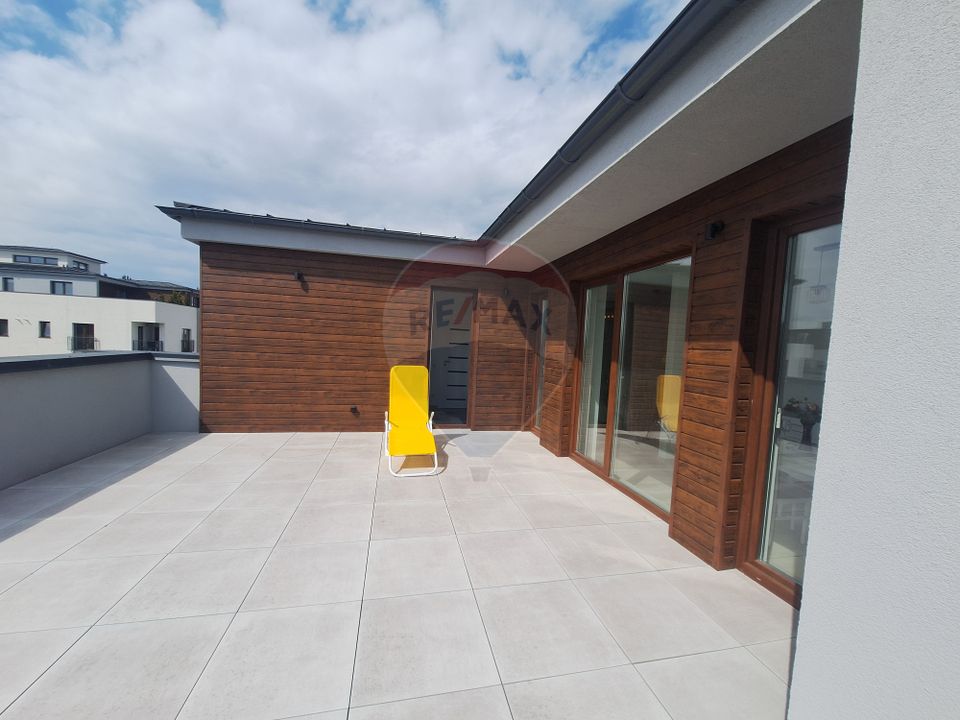 Penthouse nou nout, cu vedere la Muntii Fagaras