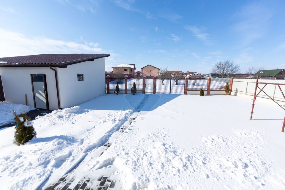 Casă Modernă la Cheie | 4 Dormitoare | 590 mp Teren | Tărlungeni
