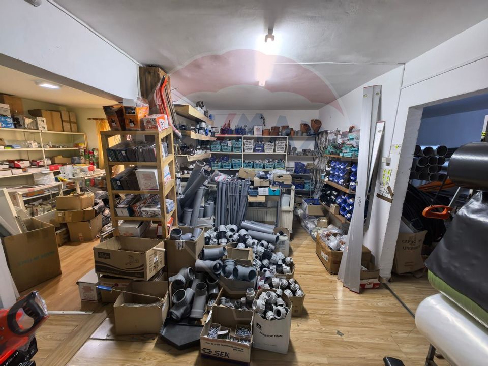 140sq.m Commercial Space, Central area