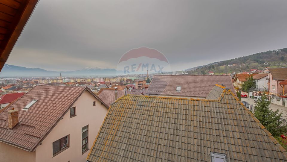 Casă cu garaj și panouri fotovoltaice – Codlea!