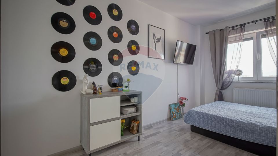 3 room Apartment for sale, Tractorul area