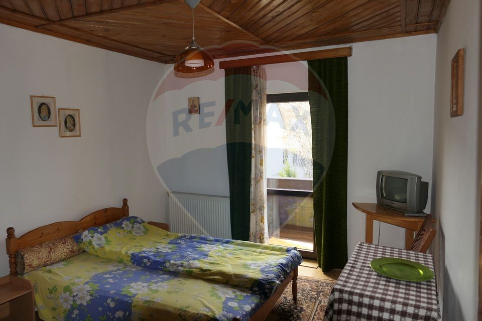 Casă / Vilă cu 9 camere de vânzare în zona Central