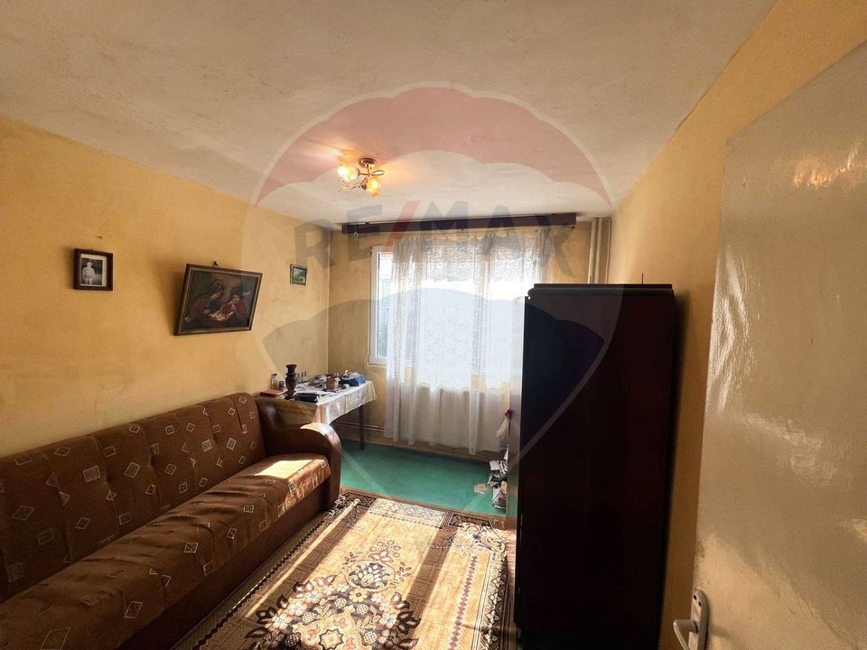 Apartament cu 2 camere decomandate de vânzare în zona Narcisa