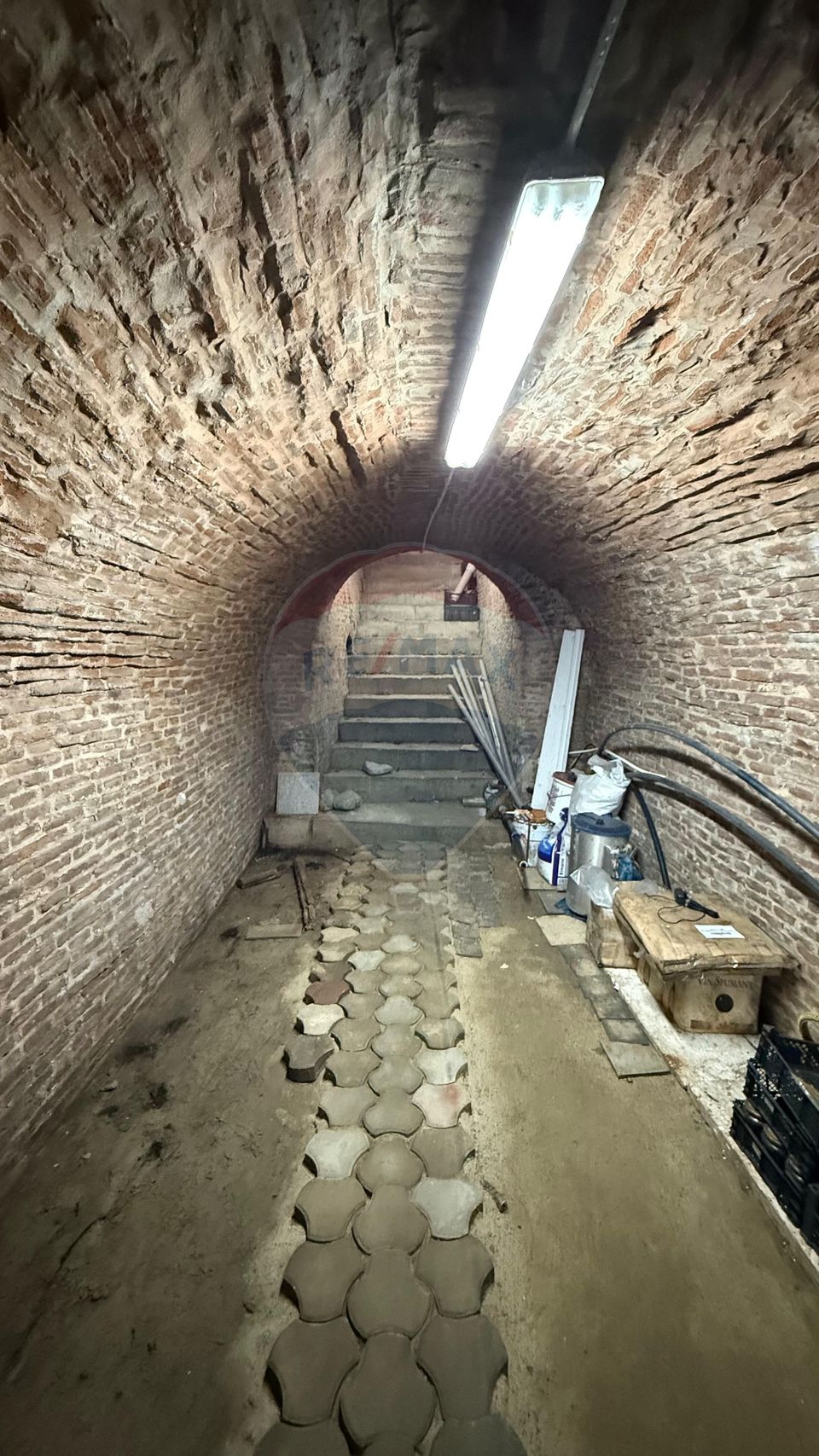 434sq.m Commercial Space for sale, Vest area