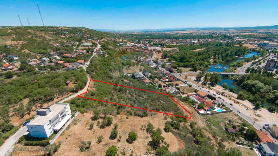 De vânzare Teren în Oradea, cu panoramă, 4506 mp, zona Dealuri