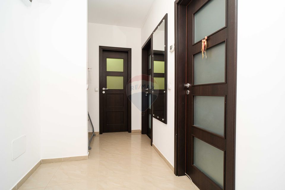 Apartament cu 3 camere de vânzare în zona Nicolina