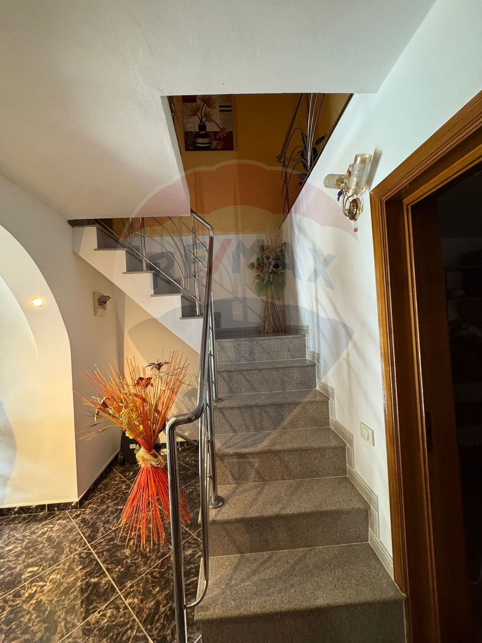 6 room House / Villa for sale