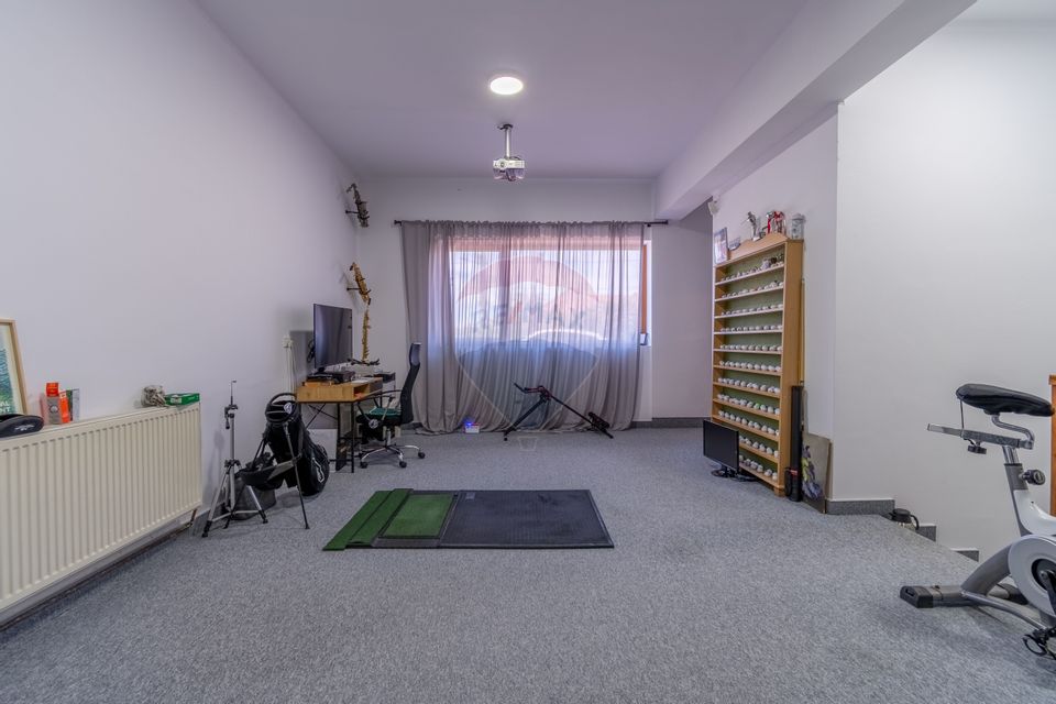 Proprietate exclusivista de vanzare: 2 case | 9 camere | 2000 mp teren