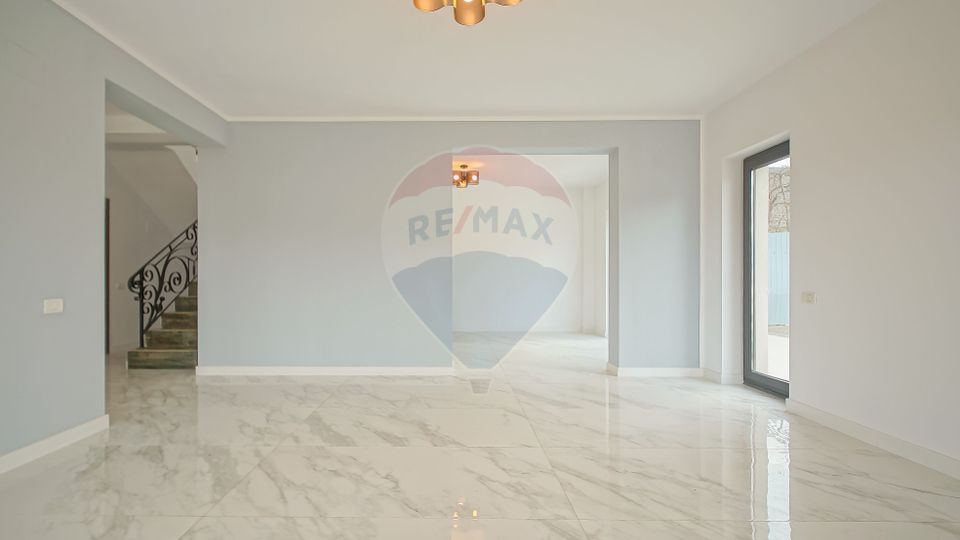 Casă modernă Bunloc, vedere Bucegi, 186 mp, comision 0