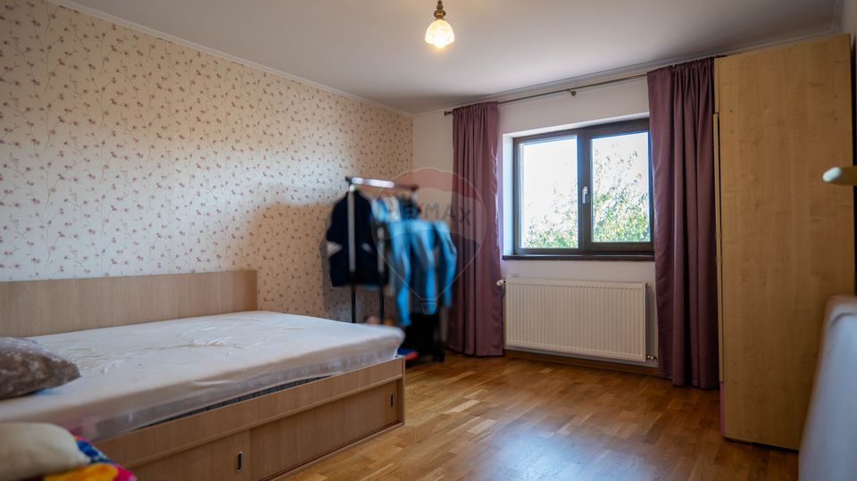 5 room House / Villa for sale