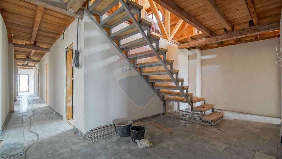 Comision 0%-Cladire versatila 14 camere-Multiple utilizari