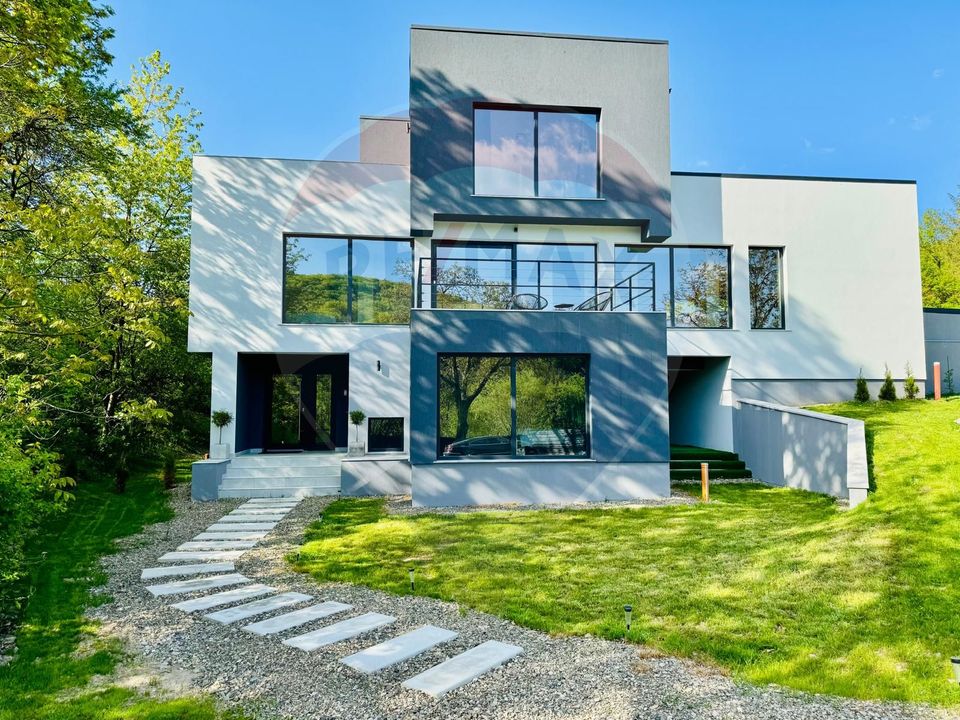 280sq.m Special Property for sale