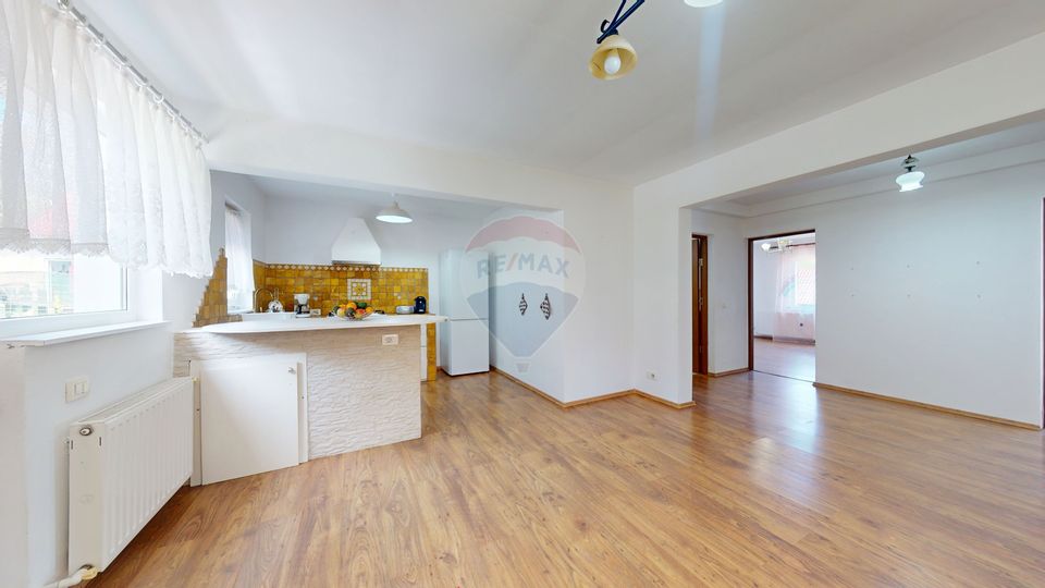 Comision 0 | Vila cu 7 camere | 1734 mp teren | Colonia 1 Mai | Vulcan