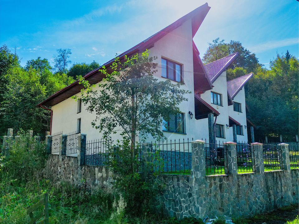 Casă / Vila cu 6 camere de vânzare în Predeal
