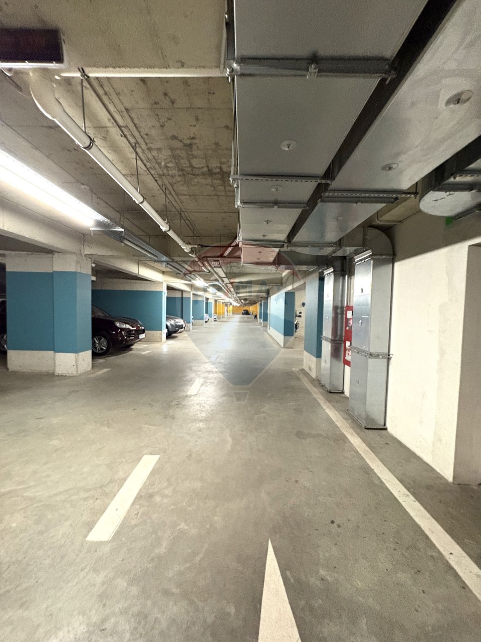 Apartament 2 camere de închiriat cu 2 locuri de parcare subterane