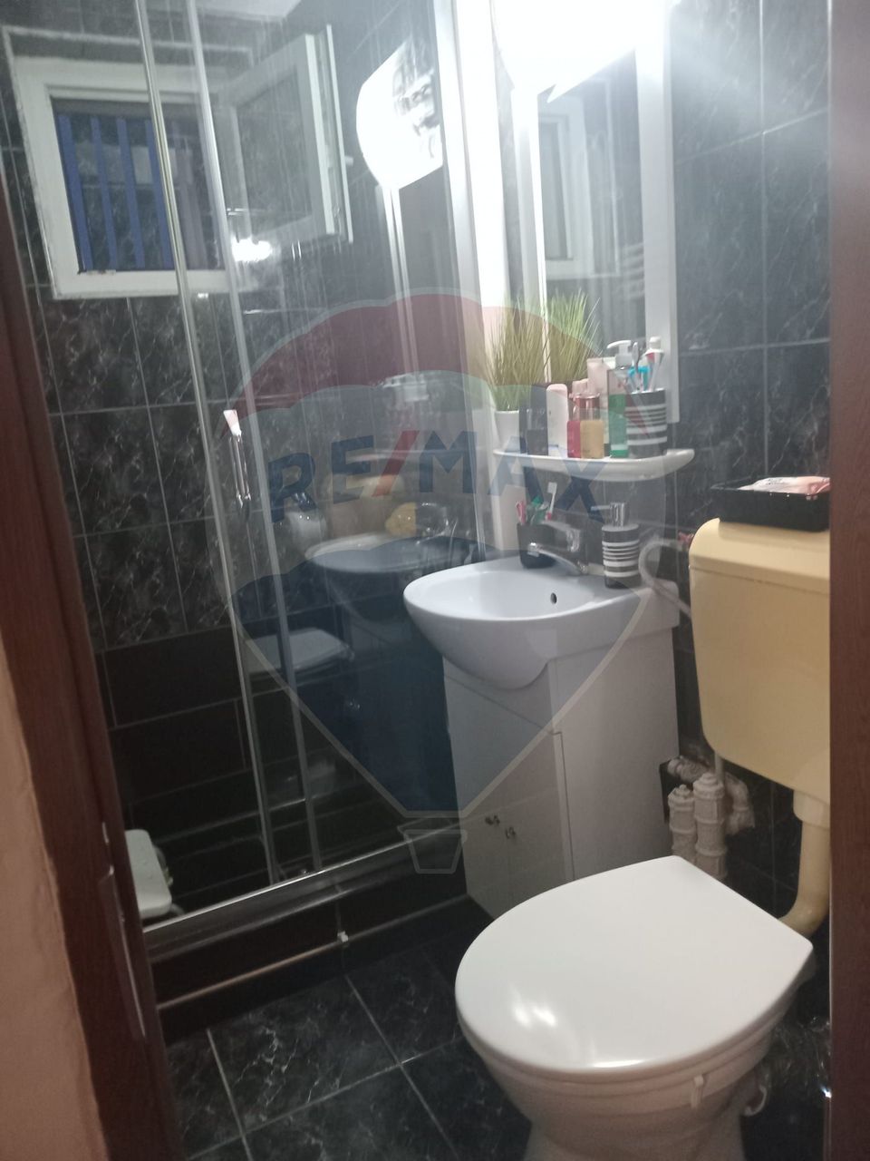 Apartament cochet, 2 camere , zona Spitalul Judetean