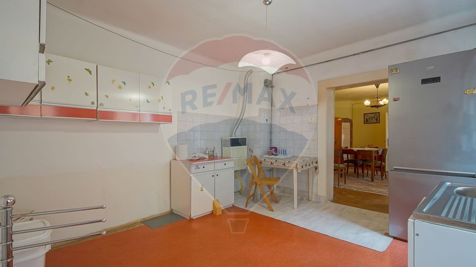 Apartament 3 camere si două băi, Str Republicii, Centrul Istoric