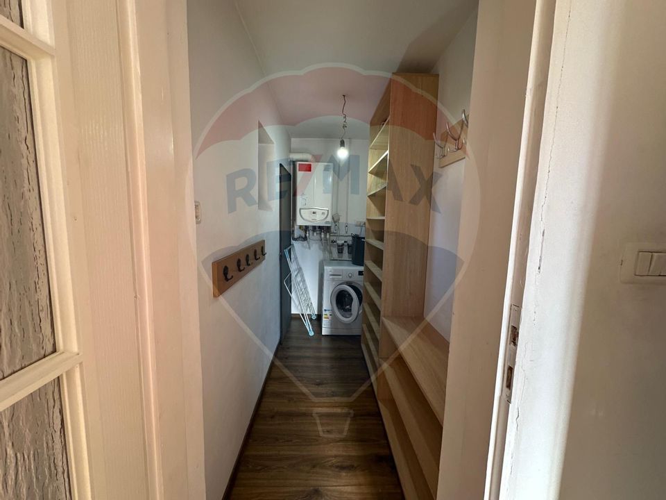 Casă / Vilă cu 5 camere de închiriat