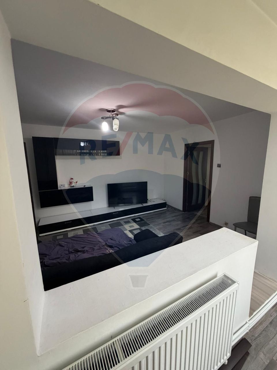 2 camere, Brazda lui Novac, etaj 1, centrala