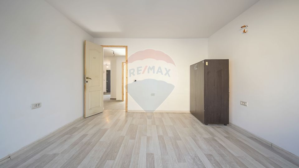 Versatile property in Brasov – Ideal for home or business!