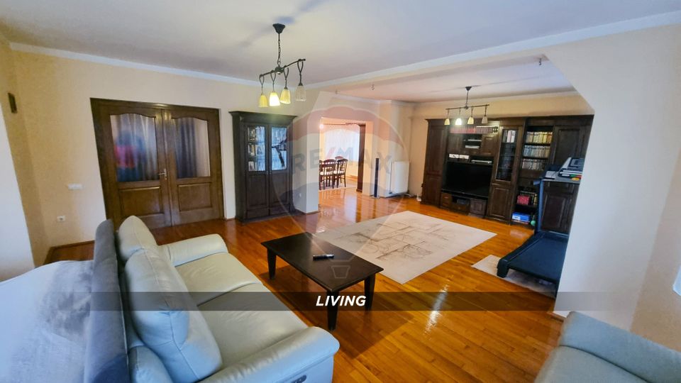 10 room House / Villa for sale, Independentei area