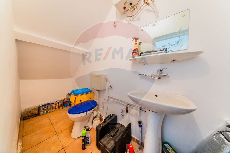 7 room House / Villa for sale, Confectii area