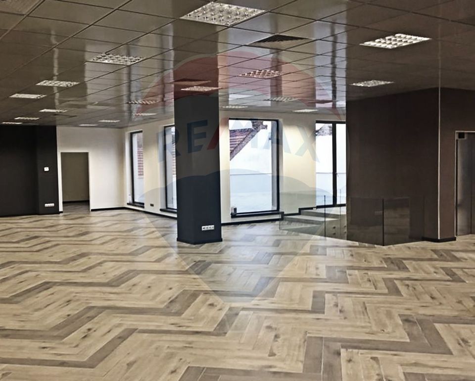 500sq.m Office Space for rent, Ultracentral area