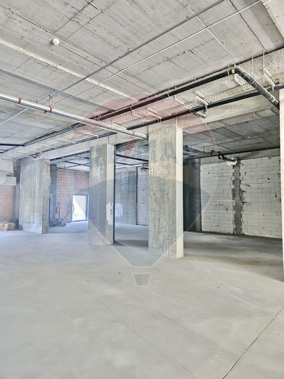 Spatiu comercial de închiriat în zona Barbu Vacarescu