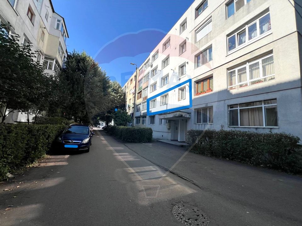 Apartament cu 2 camere decomandate de vânzare în zona Narcisa