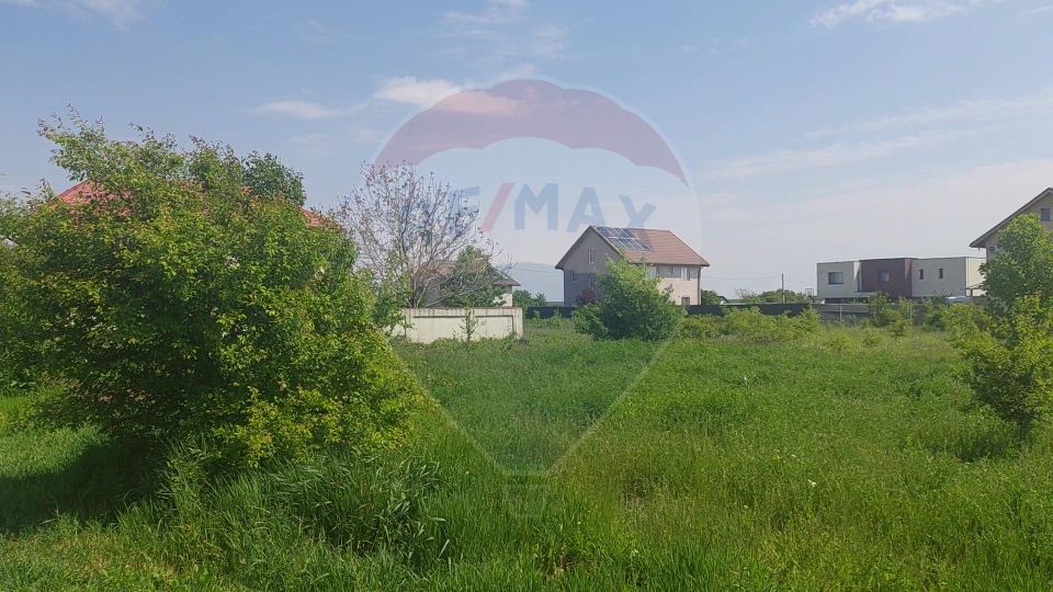 Teren 1,000mp Ostratu