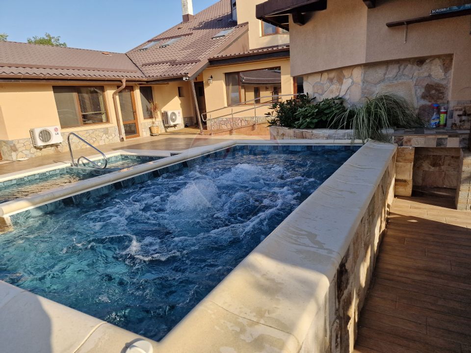 Oferta de sarbatori, discount 10% - Vilă cu parc, piscină și foișor