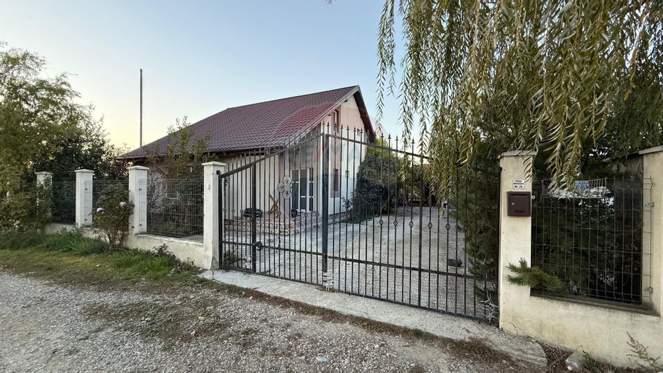 5 room House / Villa for sale, Est area