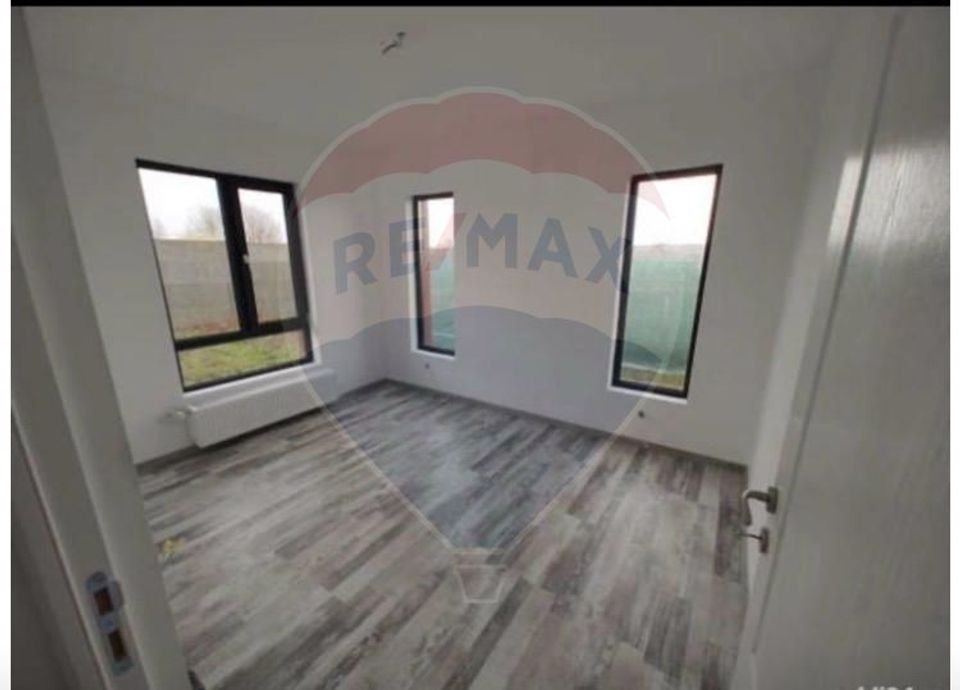 3 room House / Villa for sale