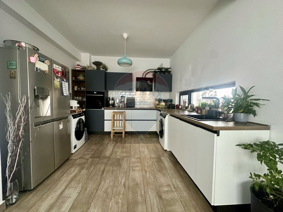 Vilă de vânzare - Tunari